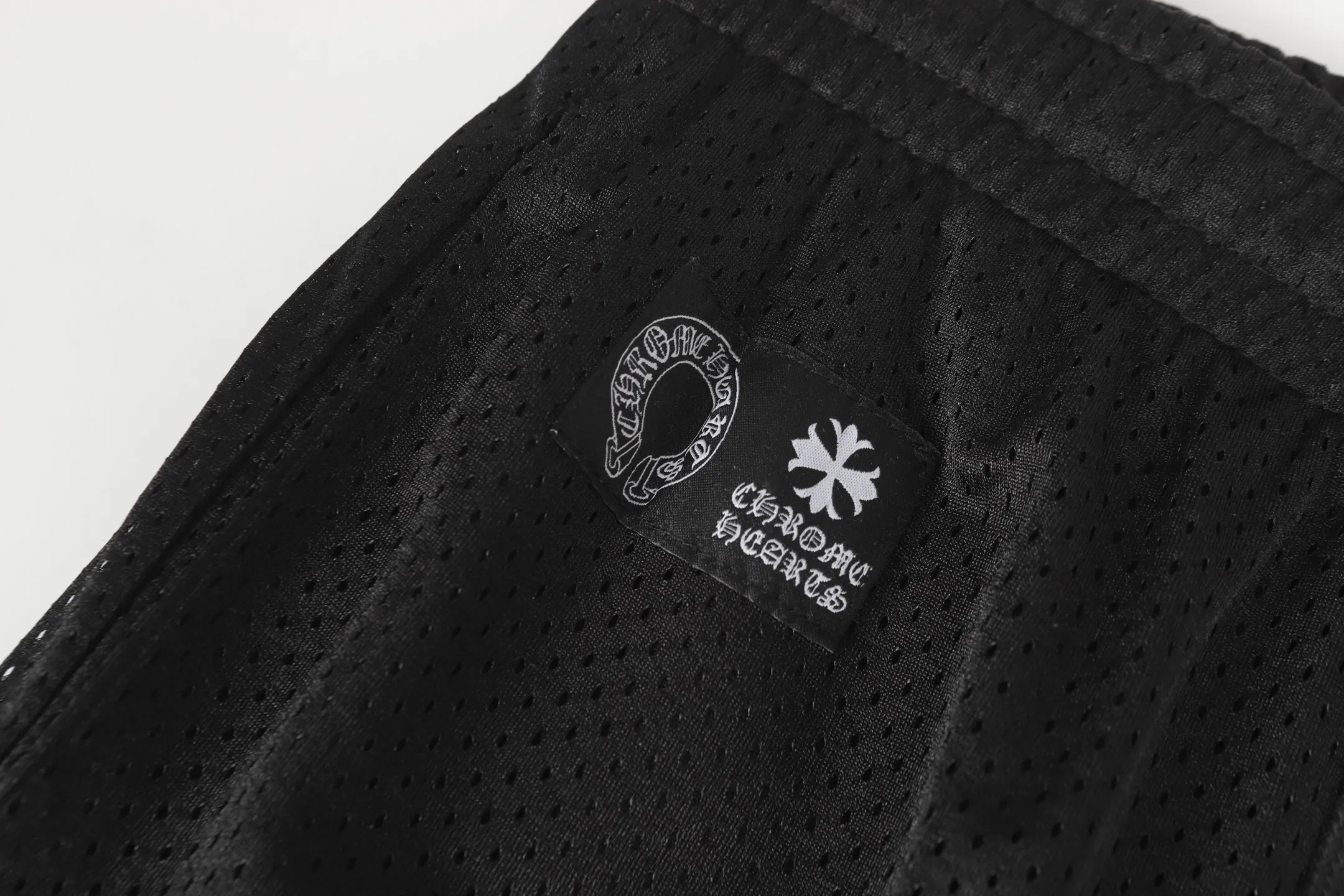 P200 Chrome Hearts CH Chrome Hearts popular Sanskrit printed mesh double layer ice hockey jersey 2 trousers sports suit. Uses direct injection imported machine printing. Hardware and accessories are all milled and customized. Correct configuration. Black 2025 Chrome Hearts authentic packaging. 280g double layer mesh custom woven and dyed. Large version. Loose and stylish. Different from low version, slim and long version with upper body and crotch pull. 100% commitment: top quality. Not fast food. Highest version on the market. Top quality - Distinguish from the ordinary versions on the market. If you care about quality, you should also respect the price. Absolutely 0 after-sales service and 0 return rate so far. It’s hard not to love the style - 280g double-layer mesh custom-woven and dyed - Correct high-density main mark, washed tag, hand-sewn